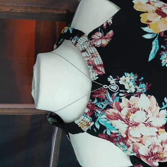 Lilly black cold shoulder blouse size small - Picture 3 of 16